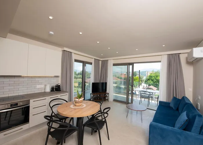 Avali Deluxe Апартаменты *