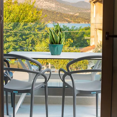 Avali Deluxe Apartment